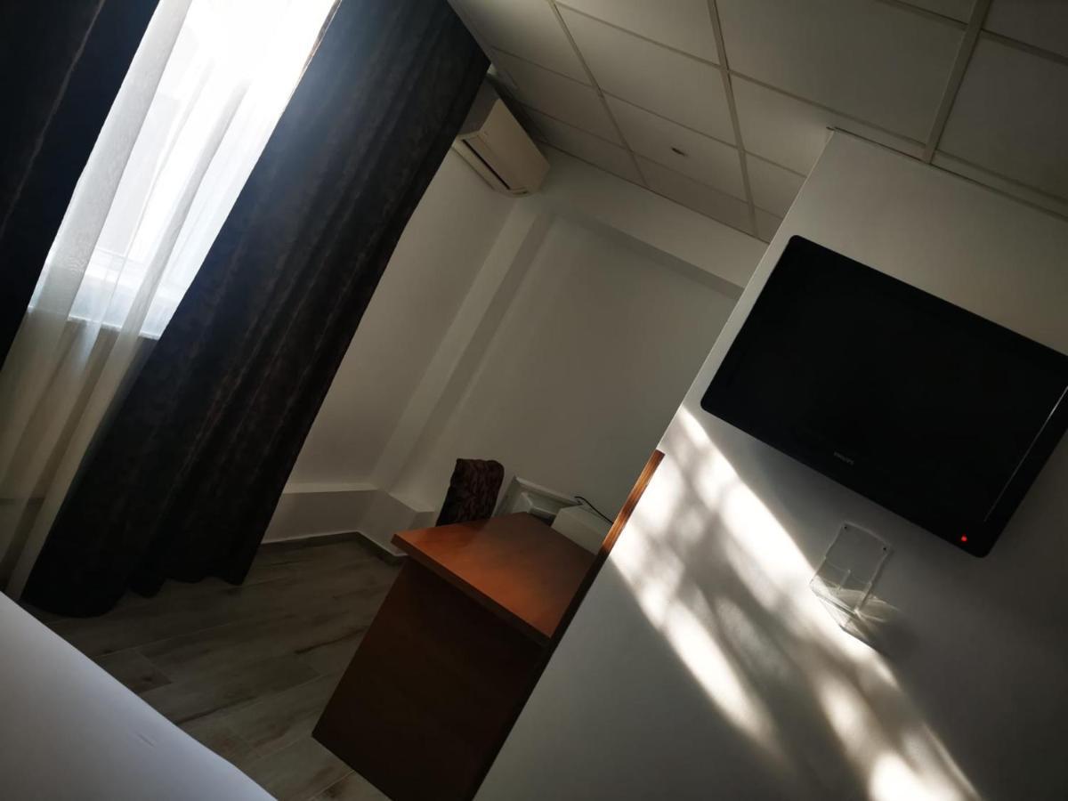 Hotel Viva Ploieşti Eksteriør bilde